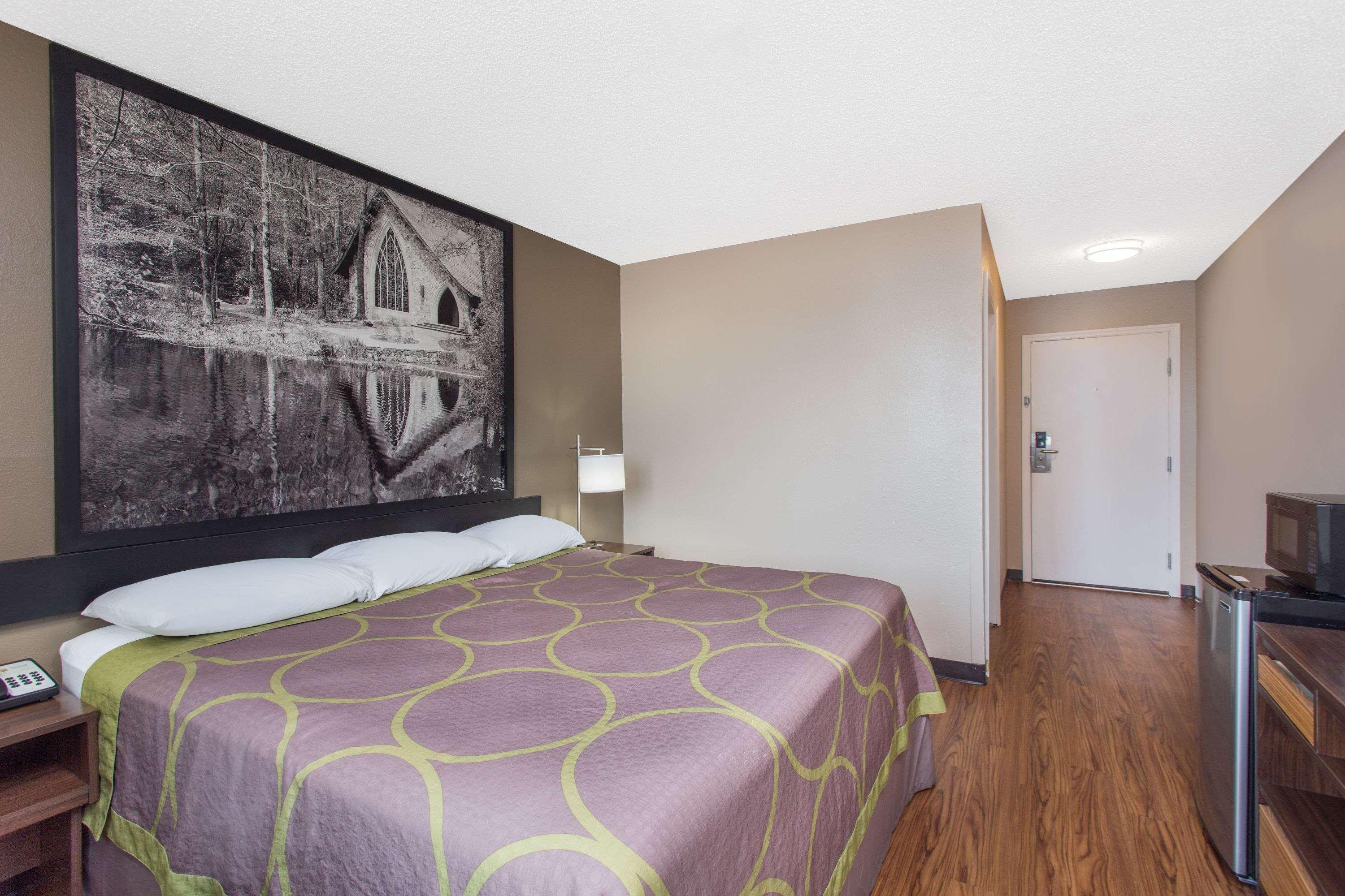 Super 8 By Wyndham Columbus Airport Hotell Eksteriør bilde