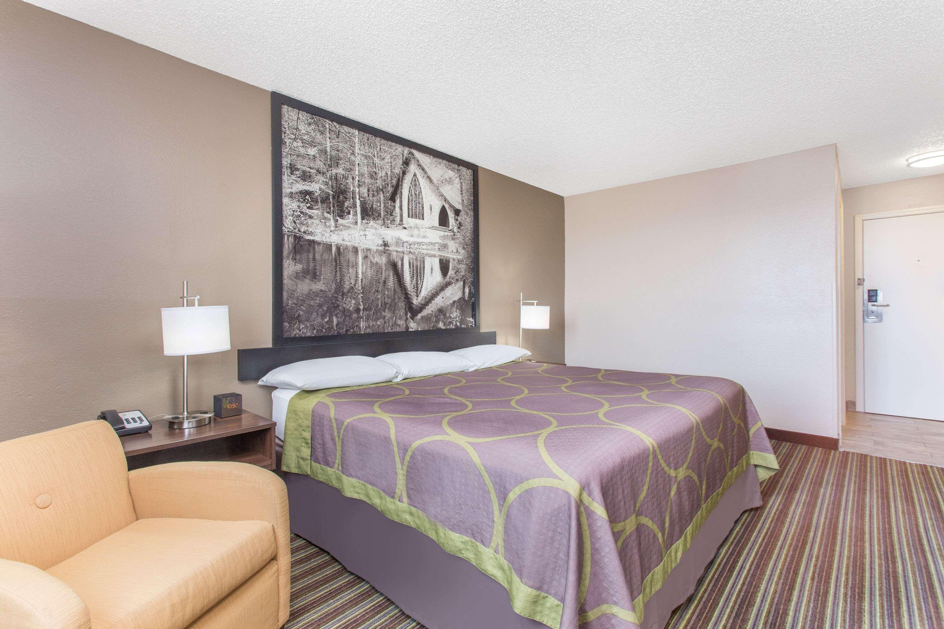 Super 8 By Wyndham Columbus Airport Hotell Eksteriør bilde