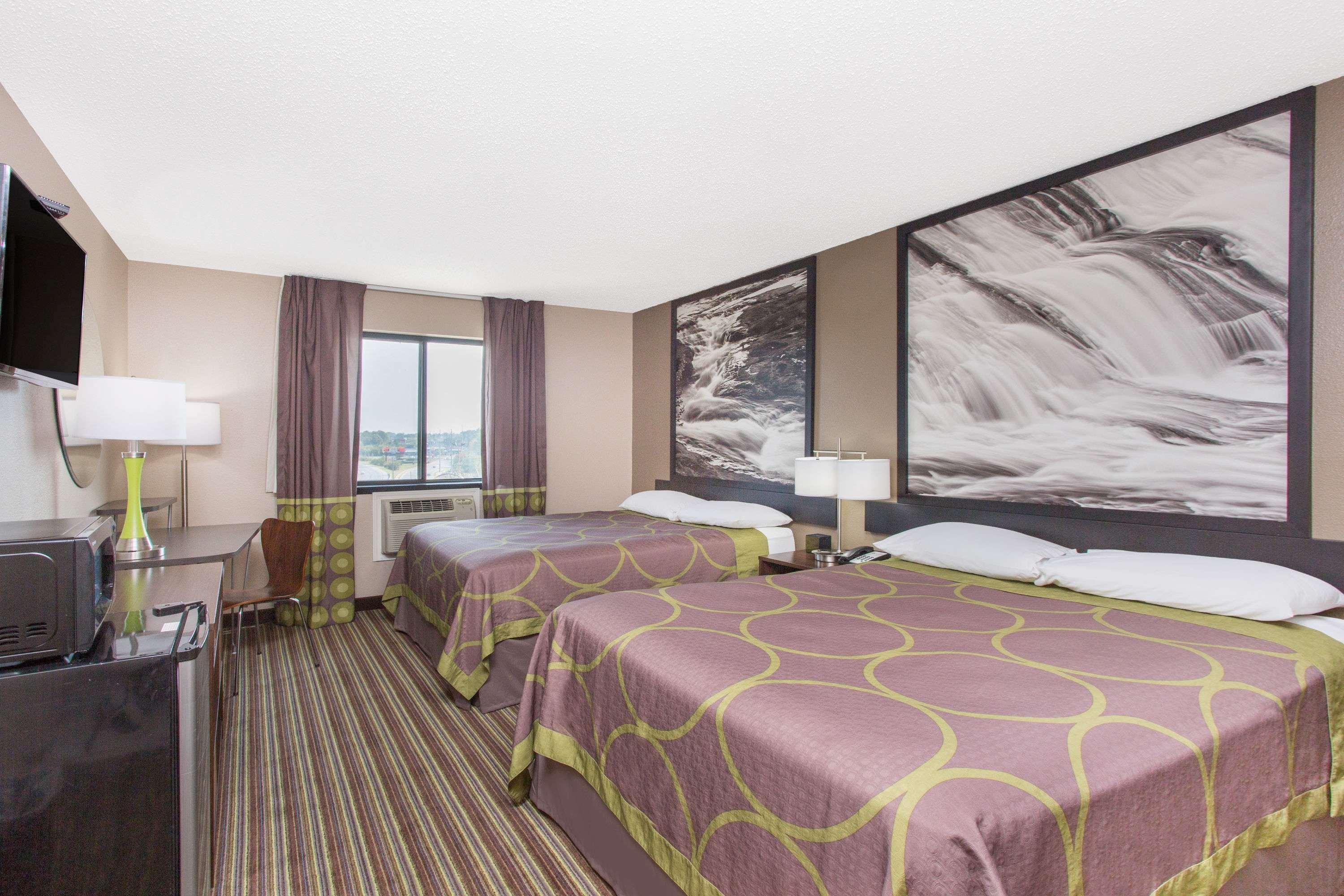 Super 8 By Wyndham Columbus Airport Hotell Eksteriør bilde