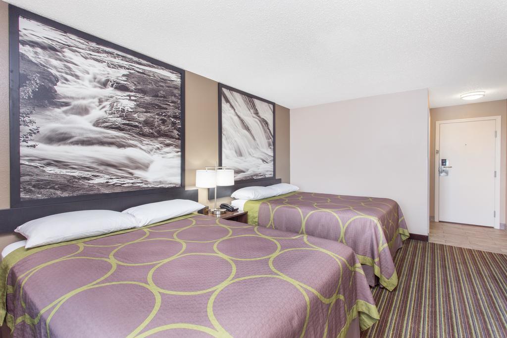 Super 8 By Wyndham Columbus Airport Hotell Eksteriør bilde